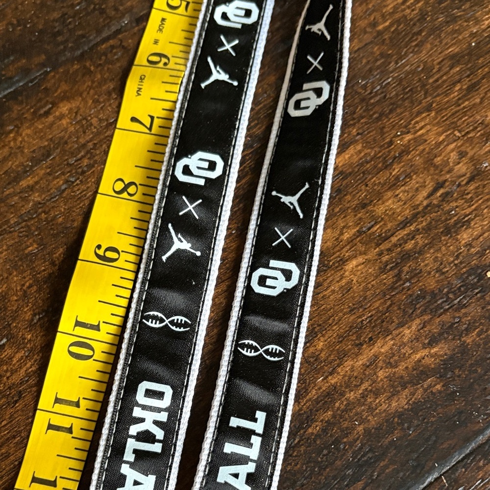 Nike university of Oklahoma football Key Holder lanyard OU - Picture 5 of 6